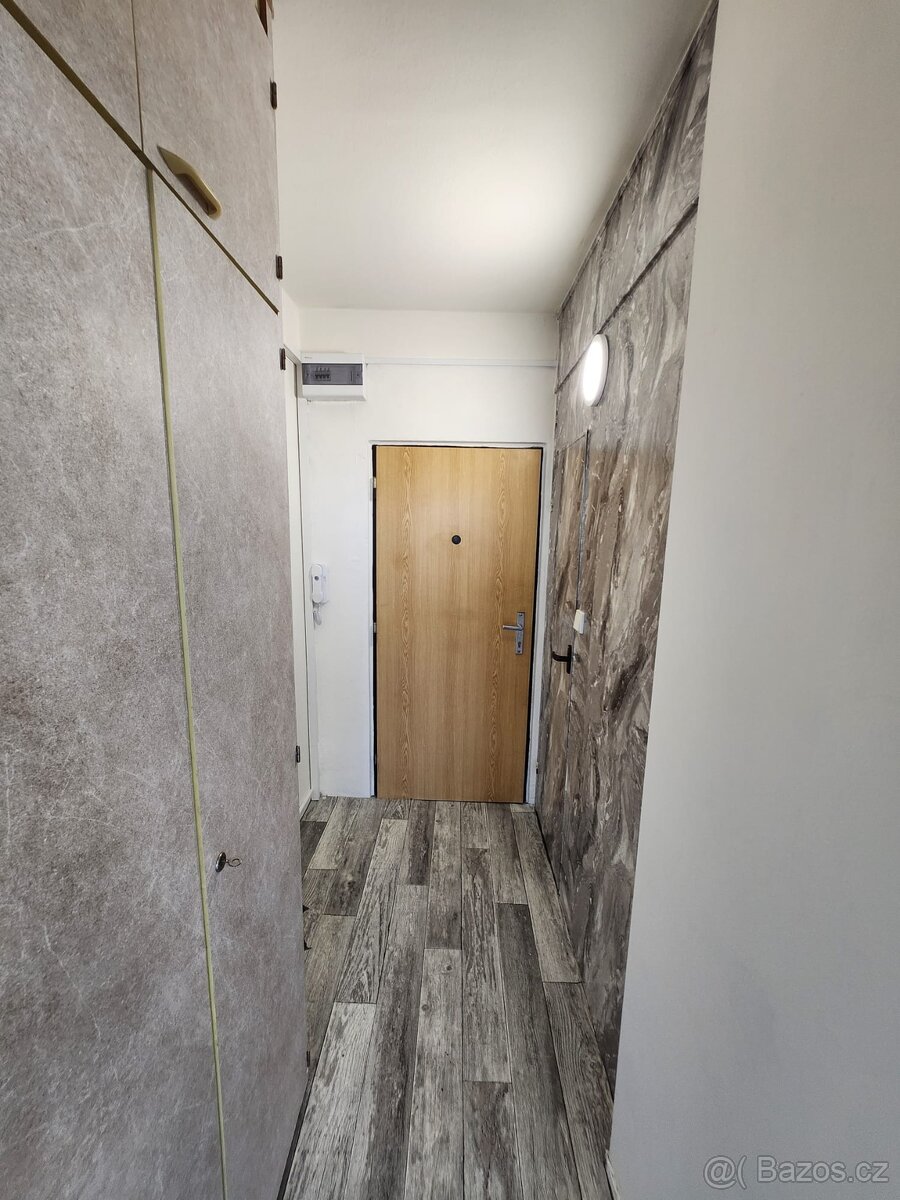 Pronájem bytu 1+kk 24 m2, Klášterec nad Ohří, bez provize RK - 5