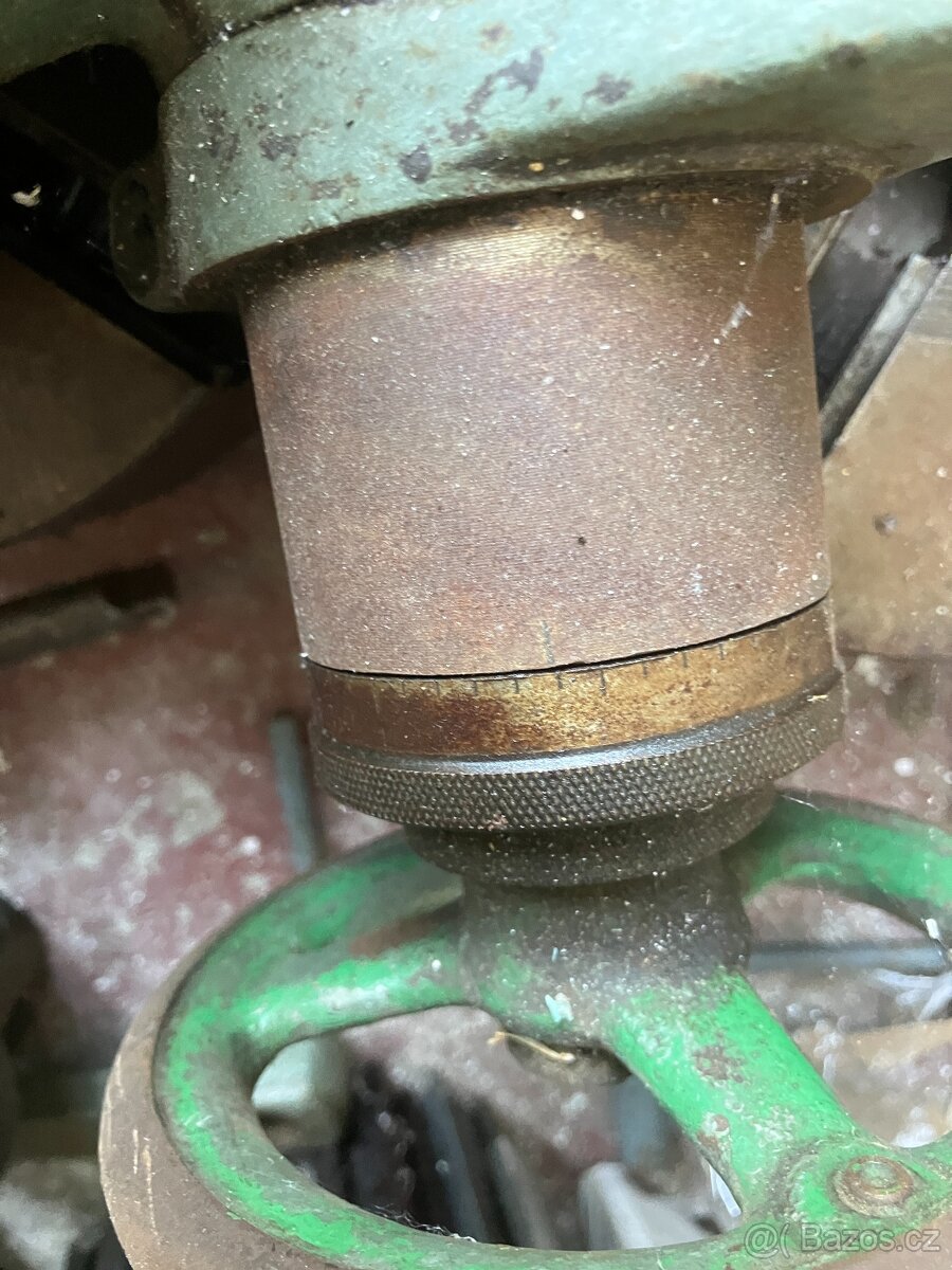 Otočný stůl na frézu TOS - SRA č.3 průměr 315mm - 5