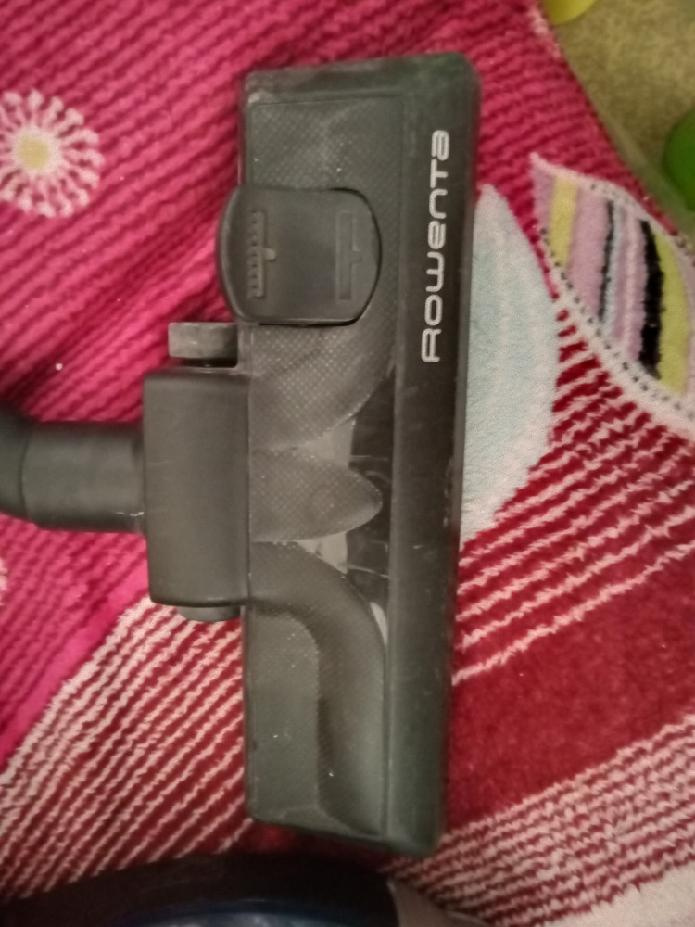Bezsáčkový vysavač Rowenta, malý a lehký - 5