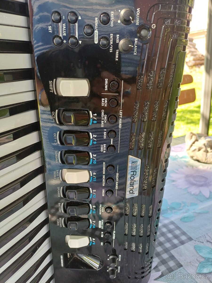 Roland fr-4x ,elektronický akordeon - 5
