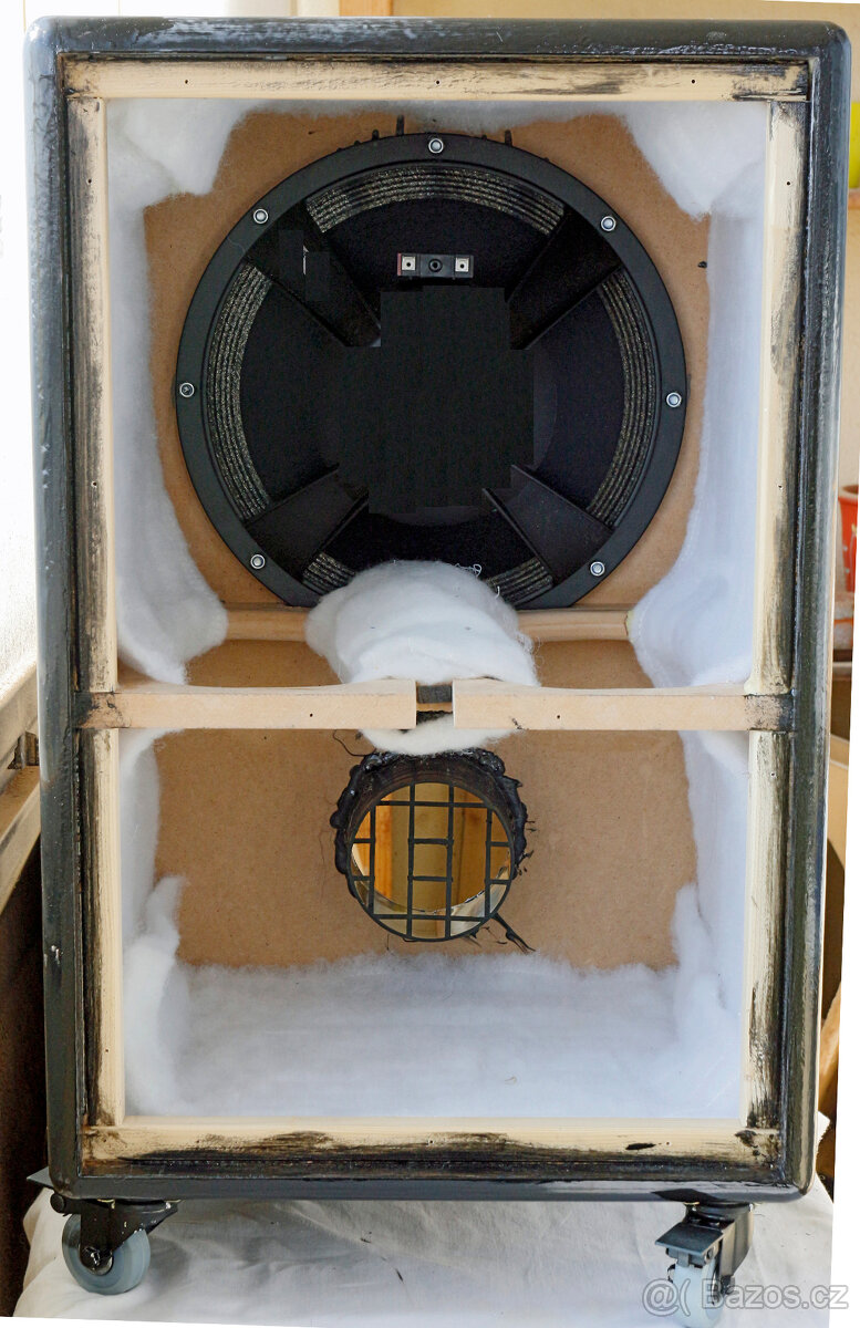 Prodám dva subwoofery 500W - 5