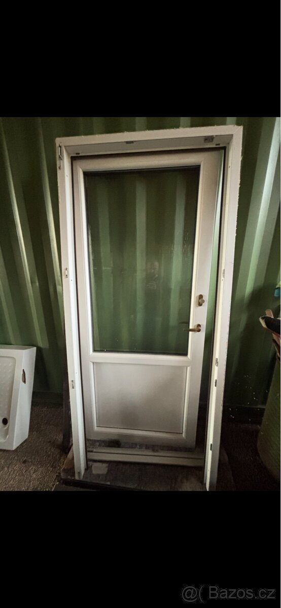 Prodám plast. dveře výška 225cm - 5