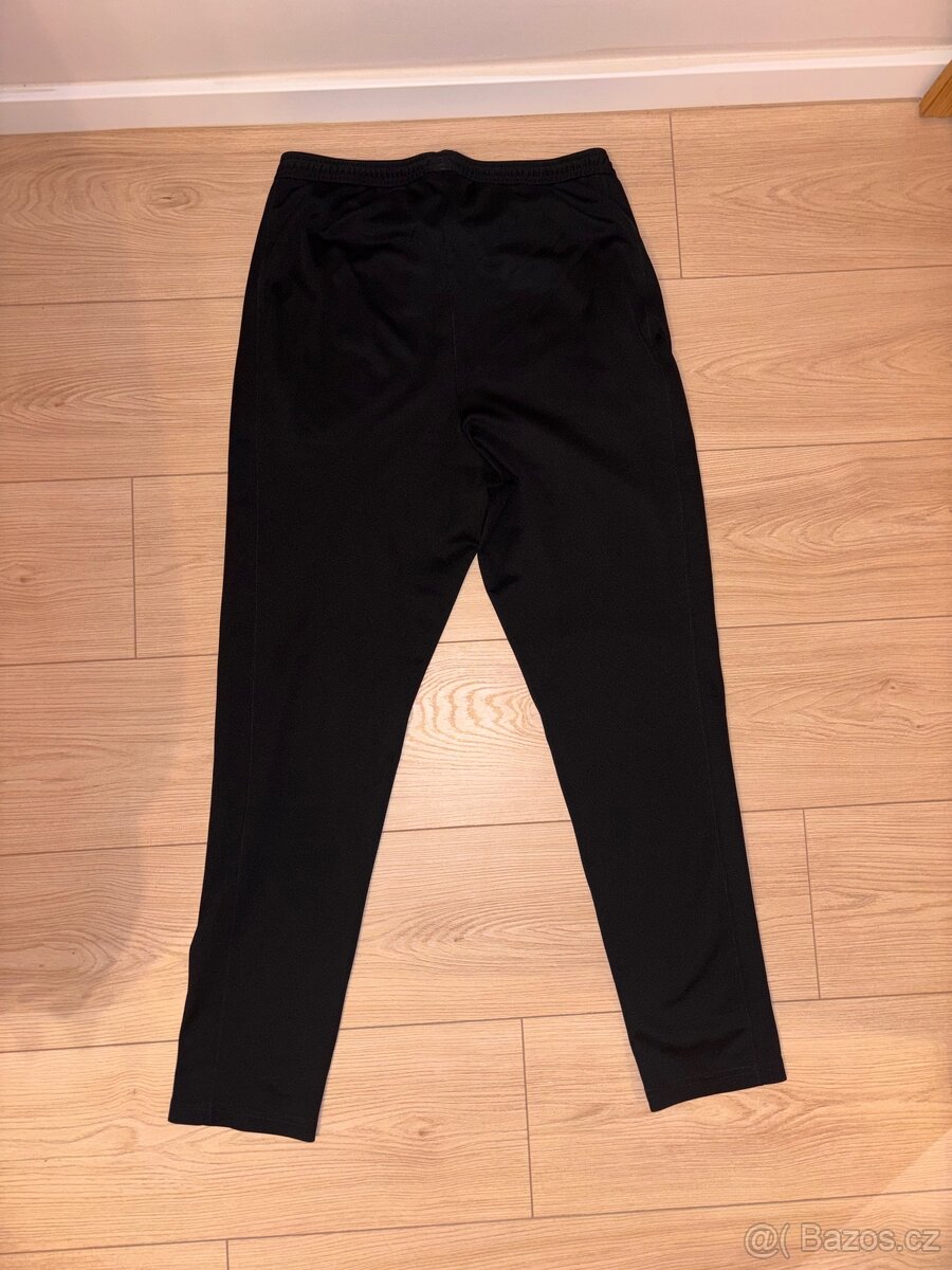 Sportovní oblečení nike - 5