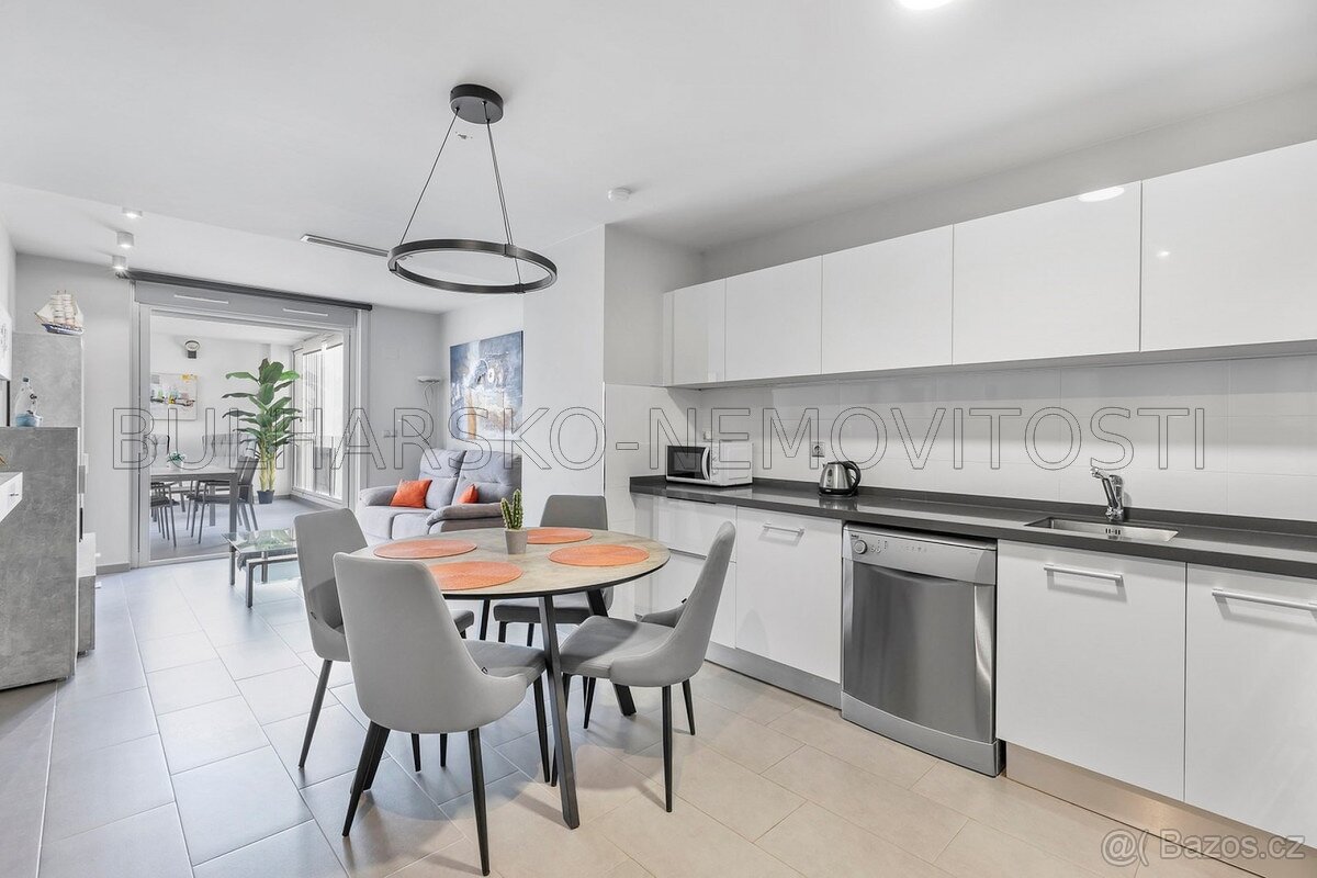 Španělsko, Apartmán 3kk(66m2) přímo u moře. - 5