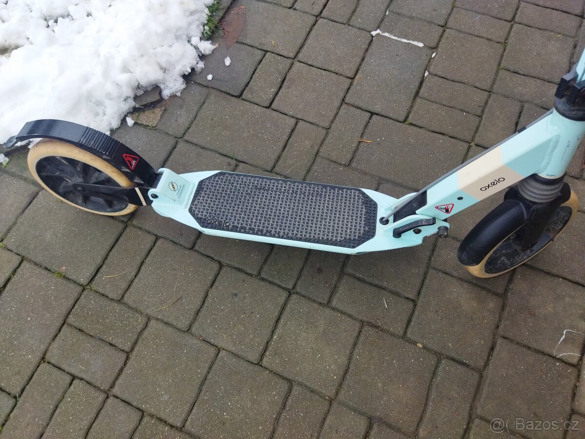 Prodám dětskou koloběžku téměř nová minimálně jeta - 5