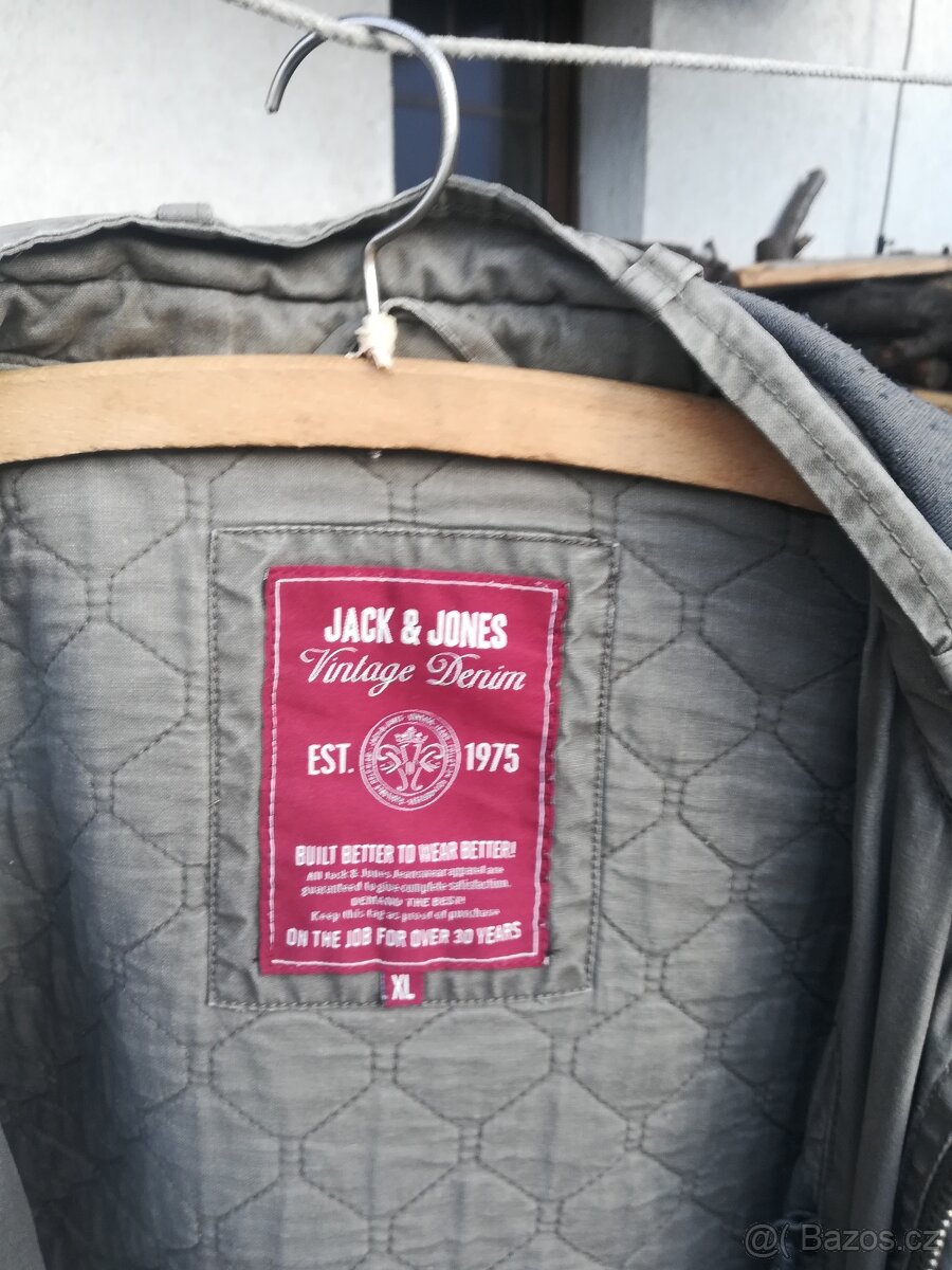 Podzim-zima bunda značky Jack and Jones vel. XL - 5