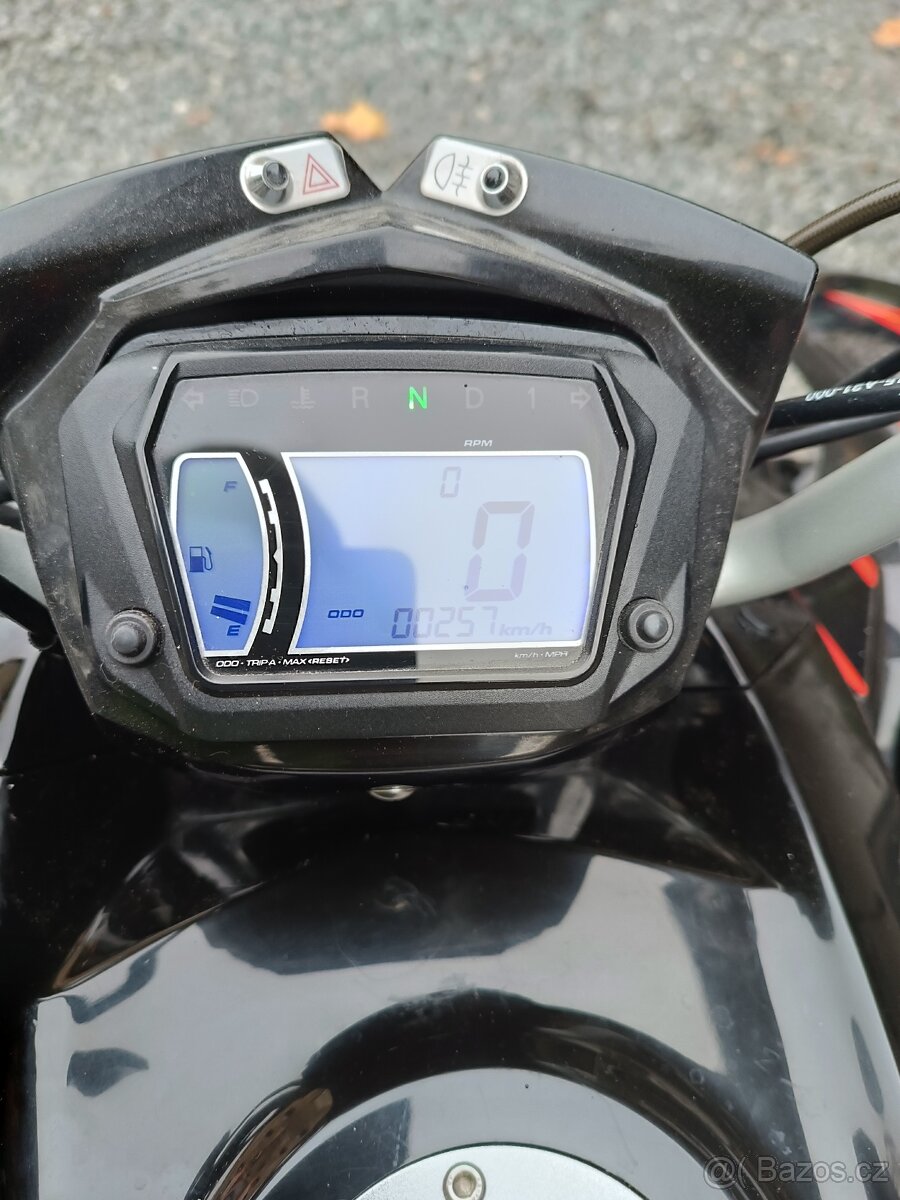 ACCESS TOMAHAWK 400