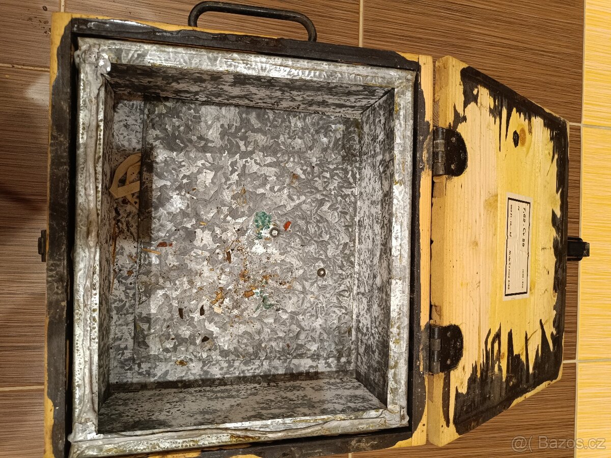 stará bedna na náboje - 5