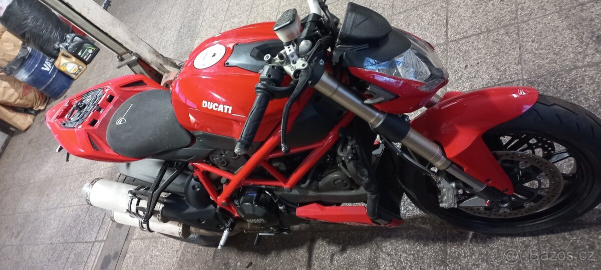DUCATI STREETFIGHTER 848 HAVAROVANÝ - 5