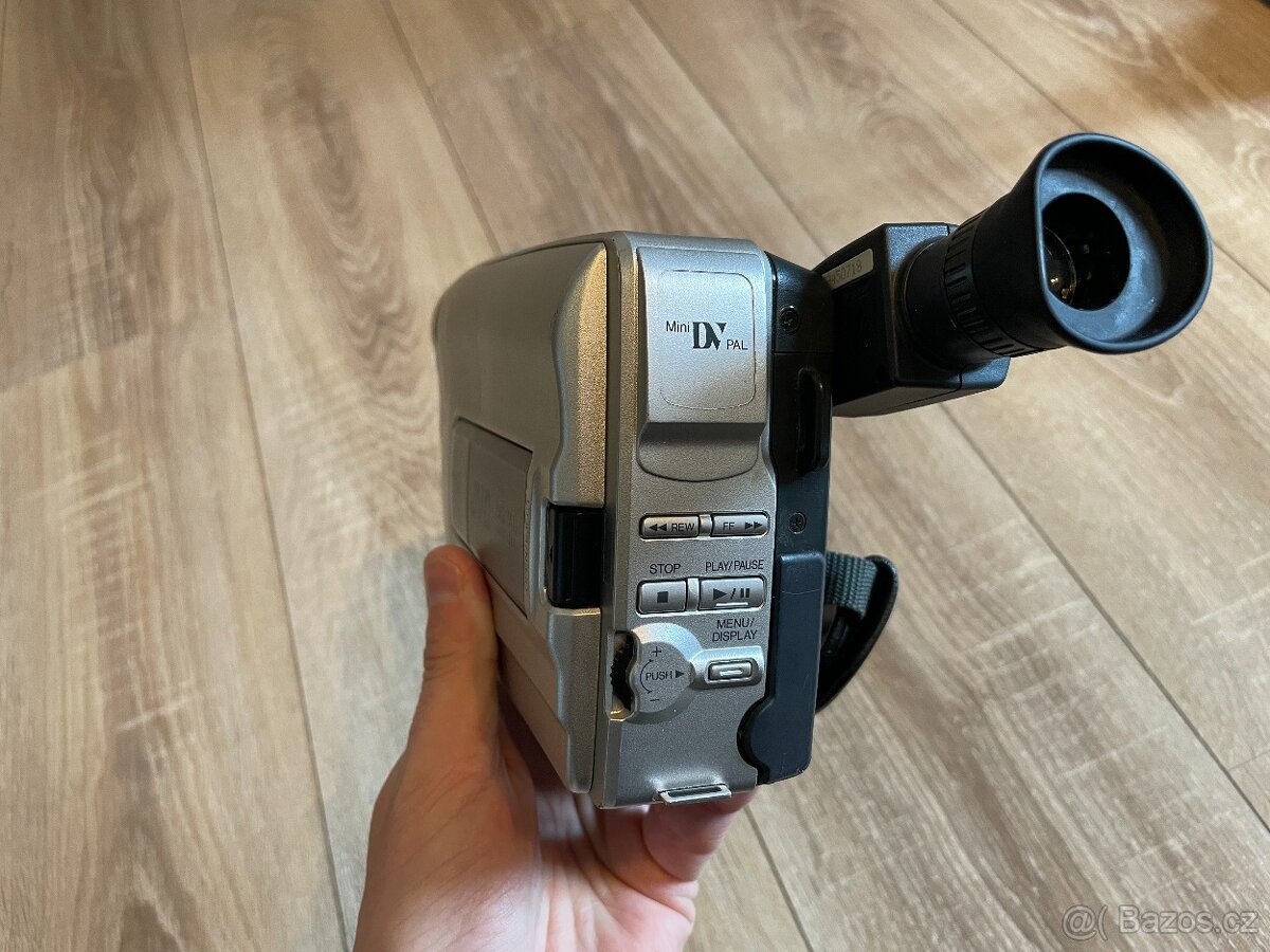 MiniDV kamera JVC GR-DVF1E - 5