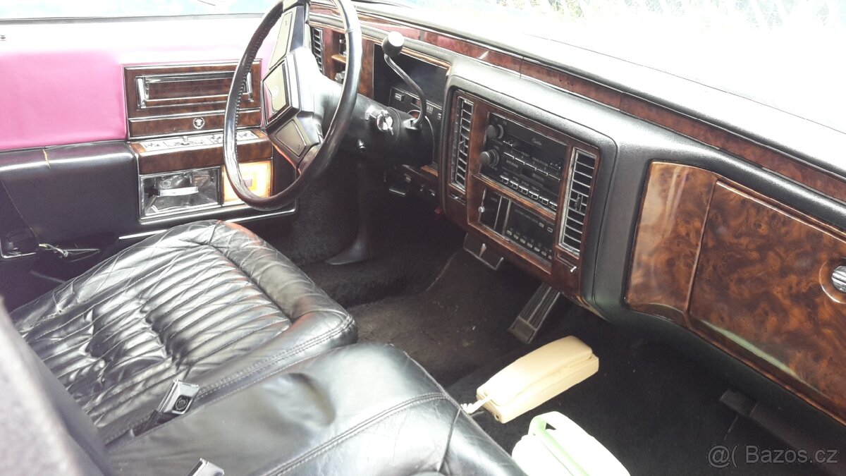 Cadillac Fleetwod Brougham - 5