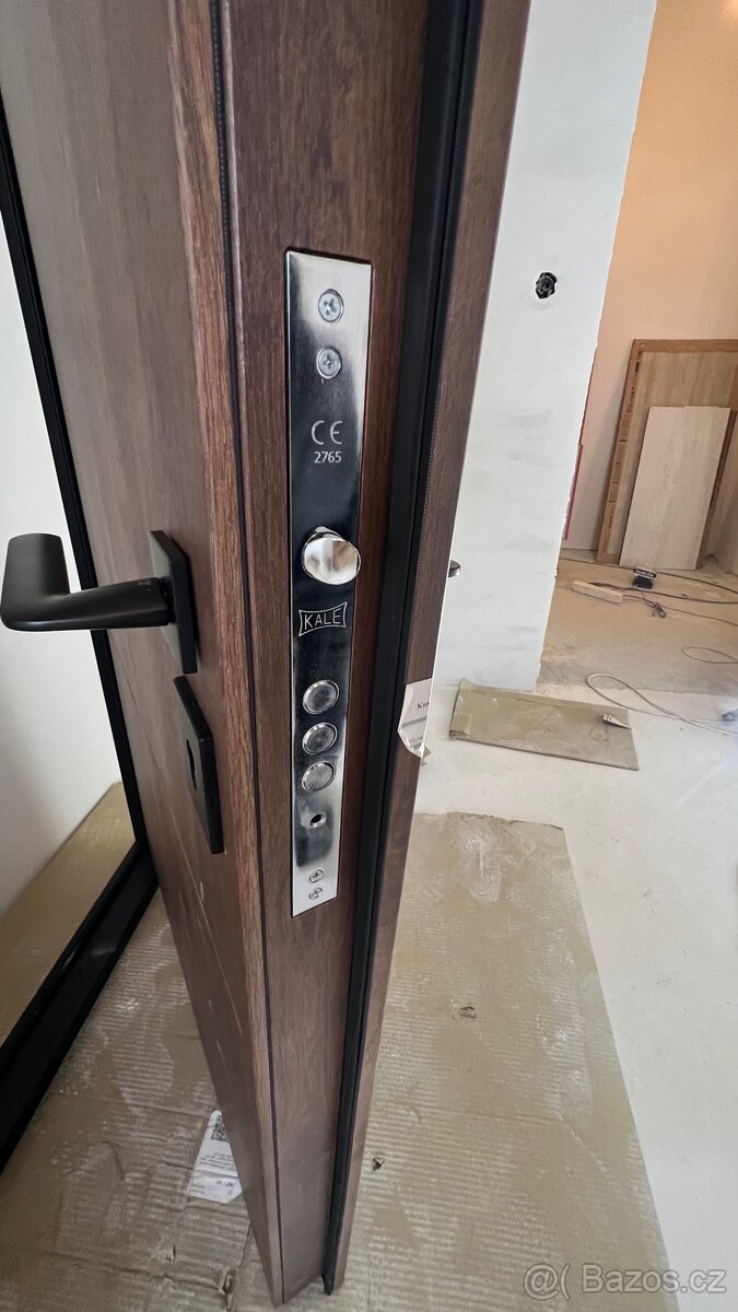 Bytové vstupní dveře 80 P - 5