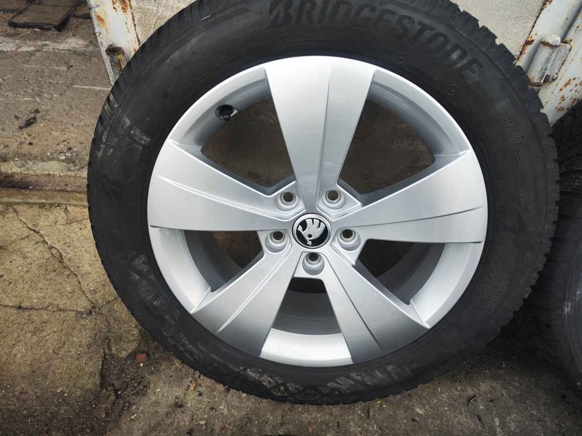 17"zimní alu sada Triton 5x112 origo Škoda Superb 3 Passat - 5
