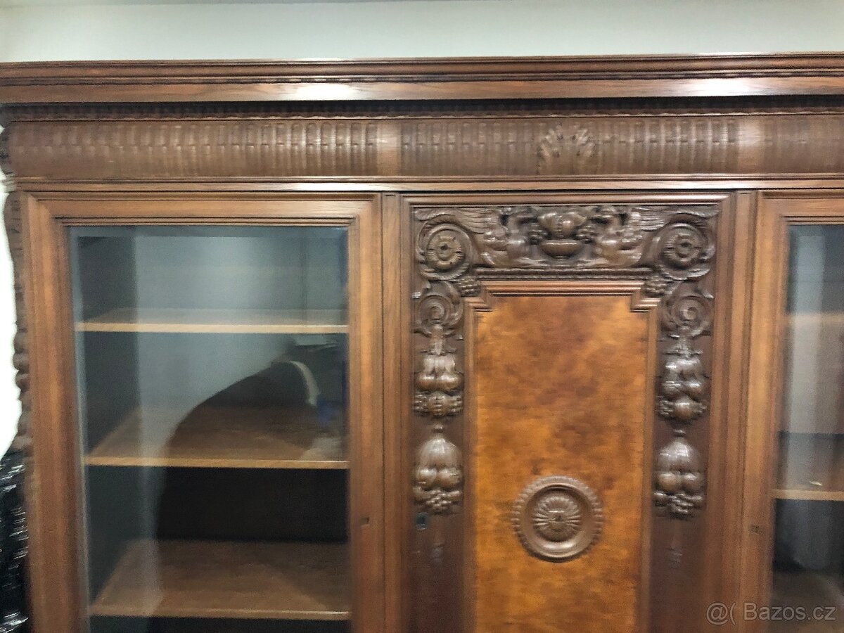 Prodáme vitrínu - 5