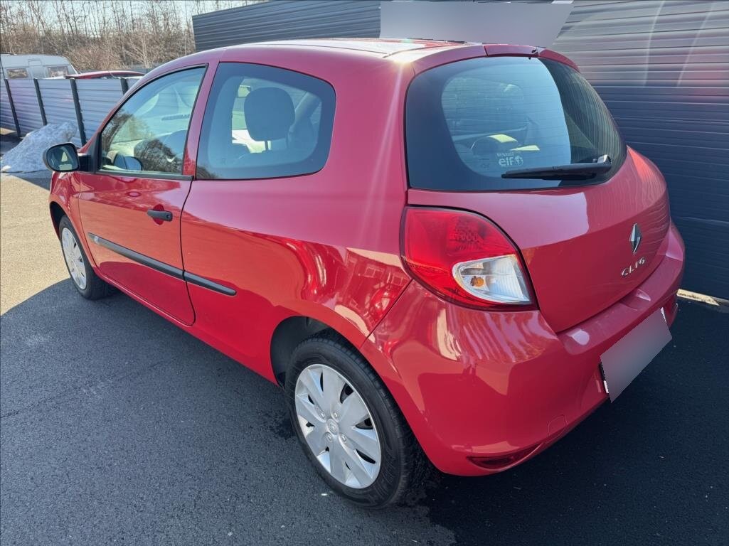 Renault Clio 1,5 (2009) - 5