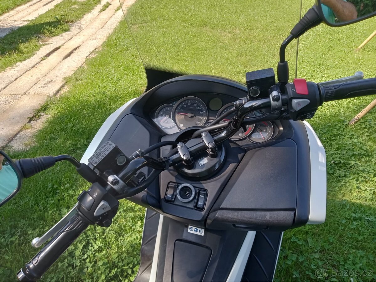 Honda NSS300A - 5