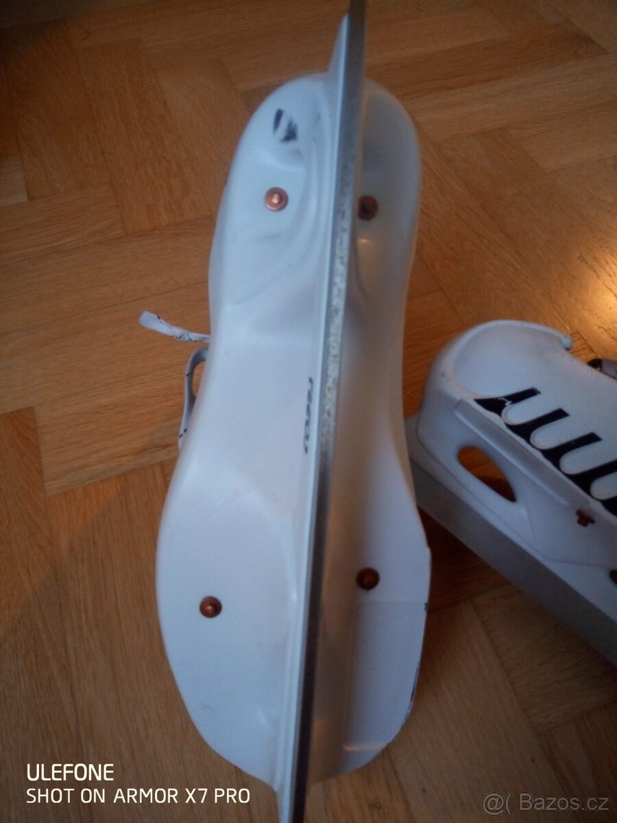 prodám použité brankářské brusle značky Botas - 5