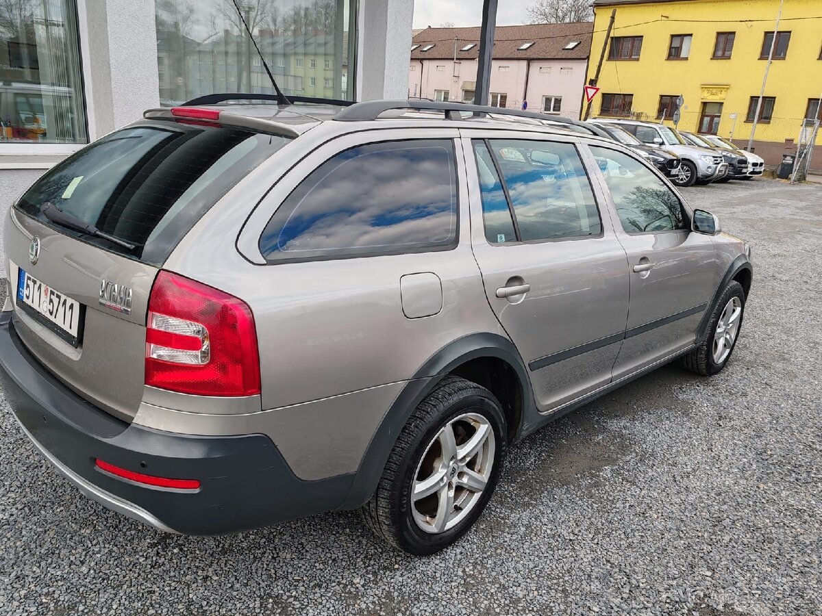 Škoda Octavia
2.0TDI scout - 5