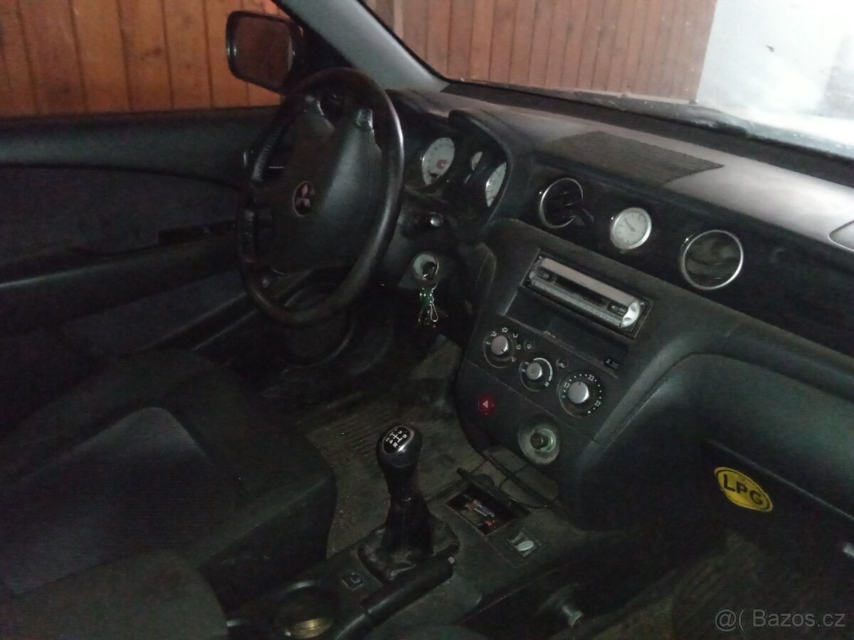 Mitsubishi Outlander, 2,0 16V LPG 4x4 4WD 2005 - 5