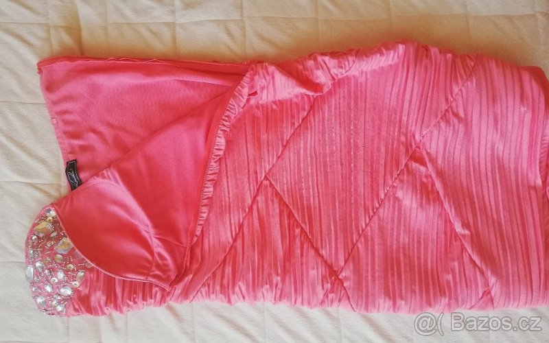Růžové šaty - 5