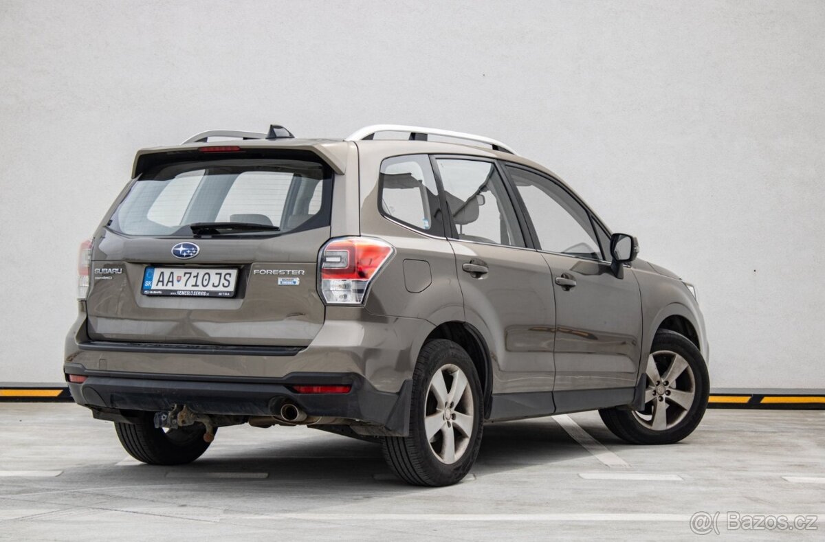 Subaru Forester 2.0 D.S CVT 108kW - 5