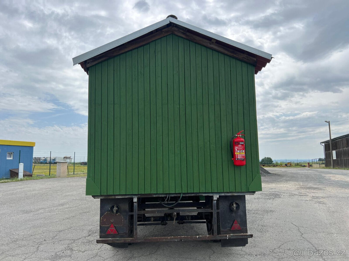 OBYTNÁ POJÍZDNÁ CHATA NA KOLECH S TERASOU - 5