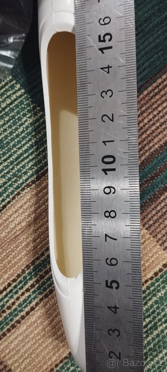 Laminátový trup pro RC model - 5