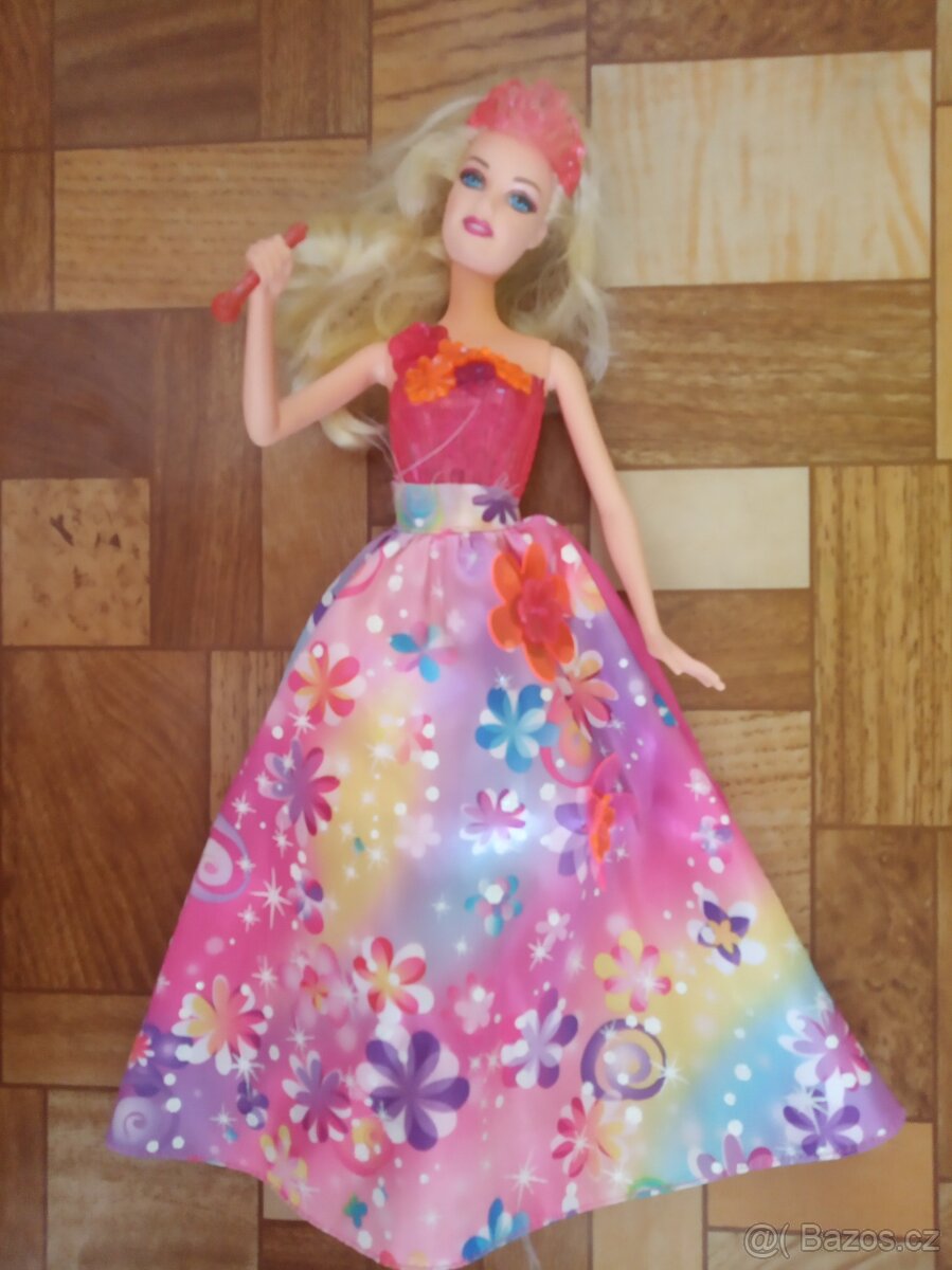 Panenky Barbie s funkcemi - 5