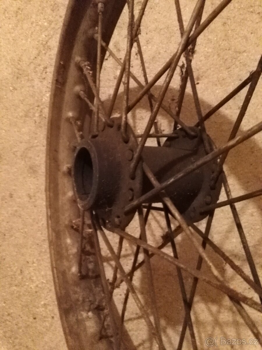 Zadní kolo Jawa pérák komunista - 5