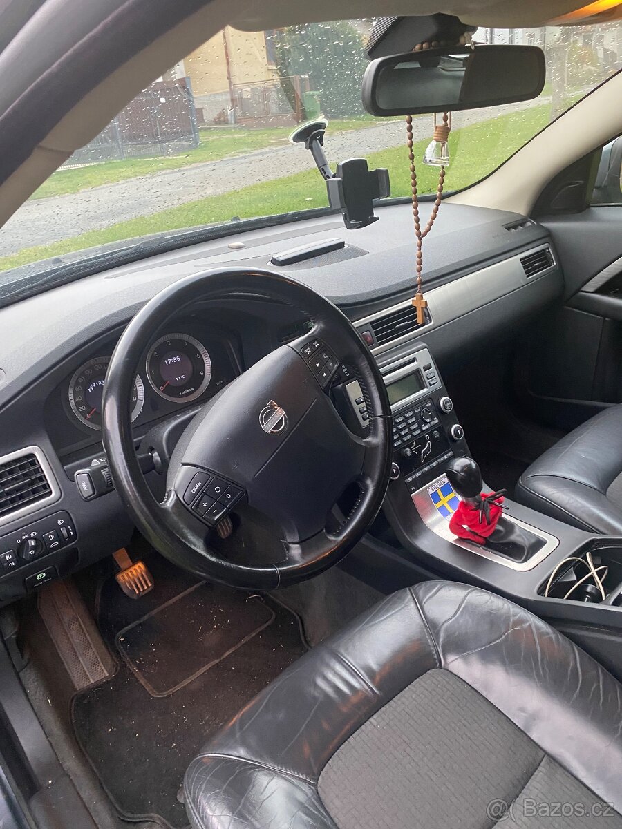 Prodám Volvo v70 4x4 - 5