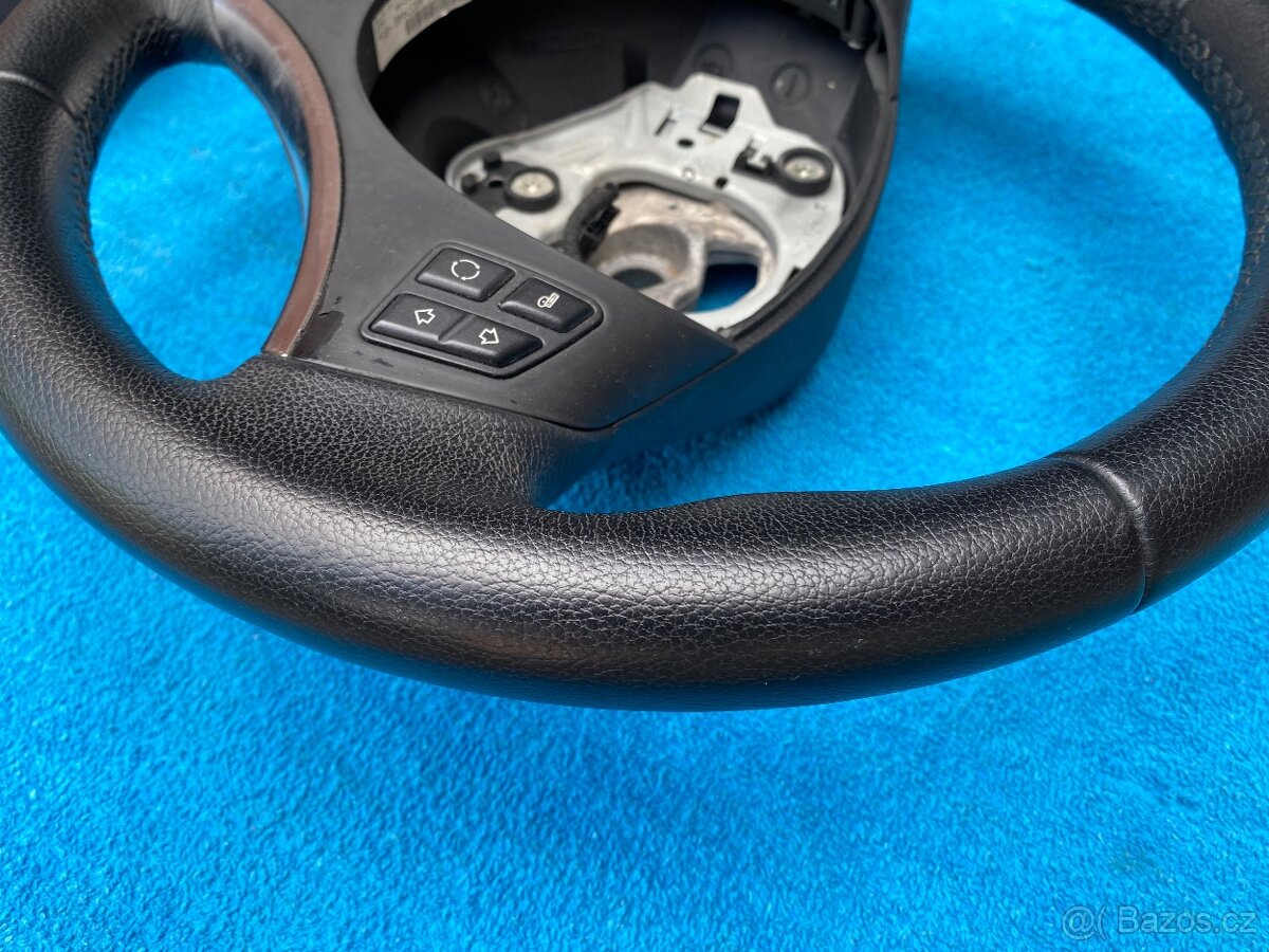 BMW e90 e91 e92 e93 volant - 5