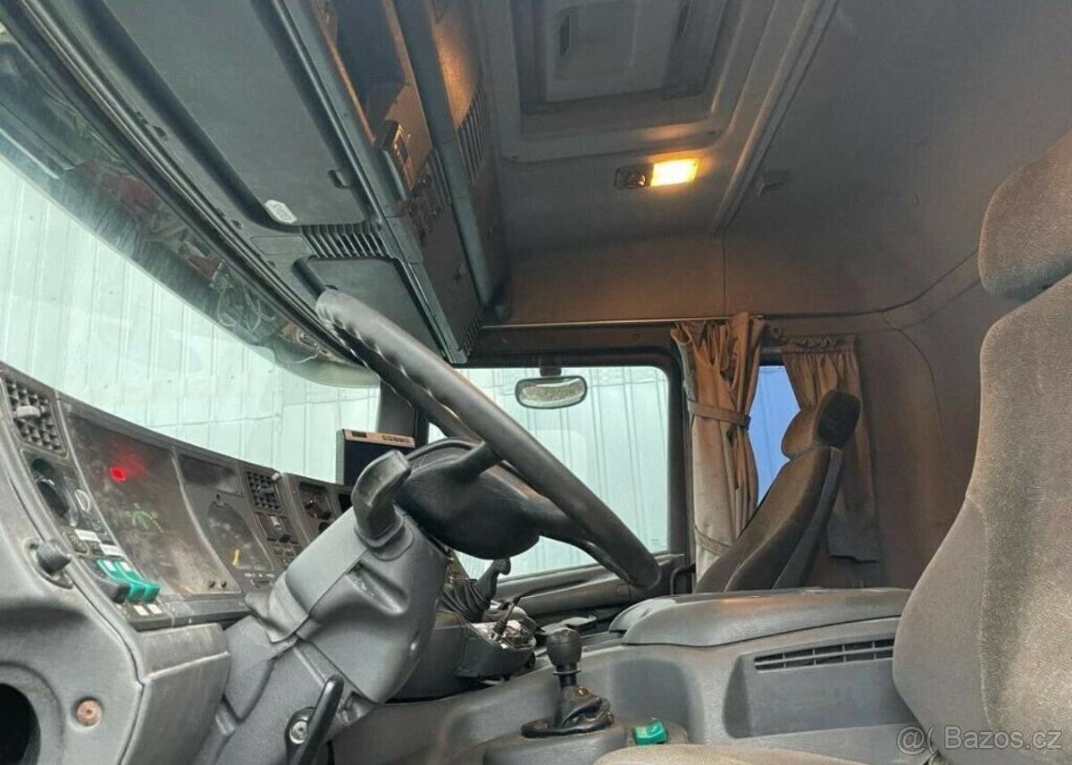 Scania P94-nosič kontejneru na splátky - 5