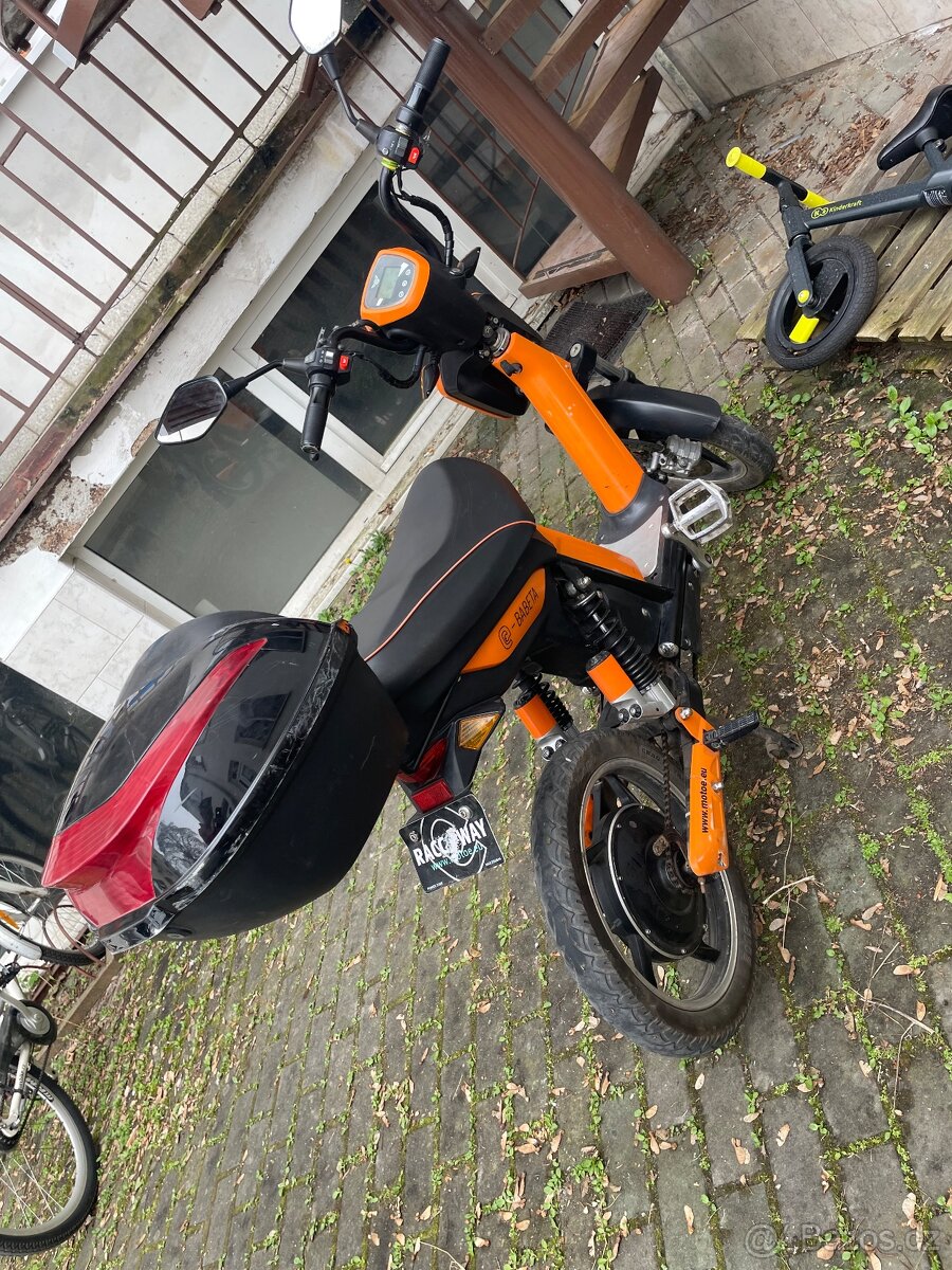 Elektrický moped E-Babeta Racceway - 5