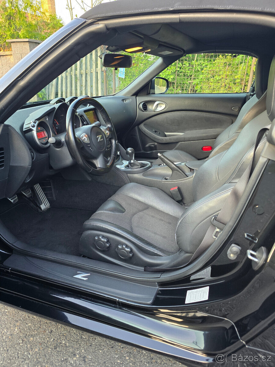 Prodám Nissan 370Z 241kW r.v. 2011, cabrio, manual. - 5