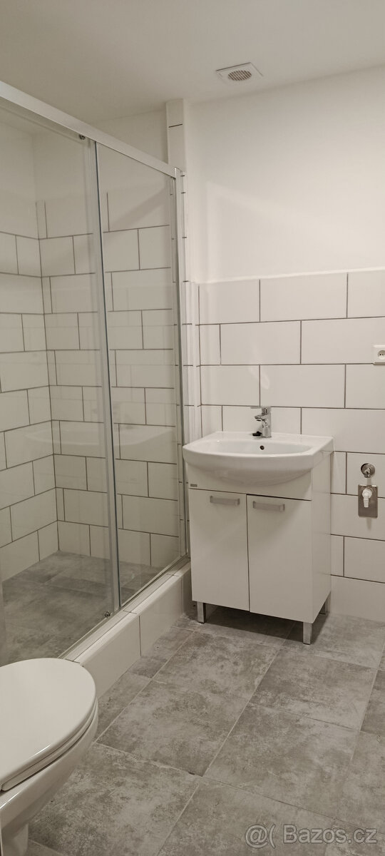 Pronájem 2+kk 41 m2 v ulici 1. Máje, Kaplice - 5