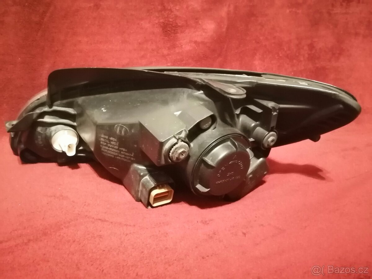 Světlomet Hyundai Getz facelift pravý - po renovaci - 5