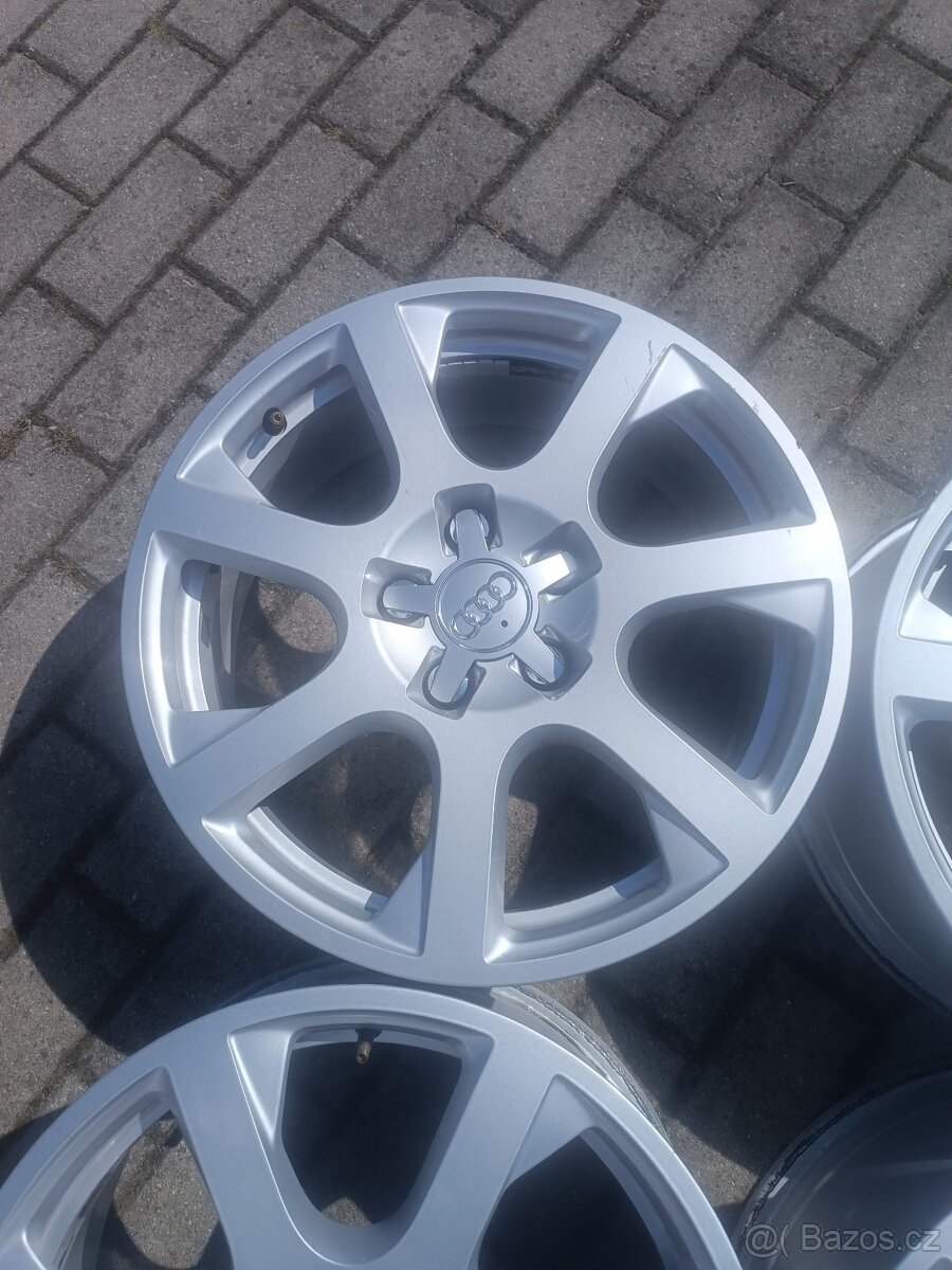 239. Originál Alu kola Audi R17 - 5