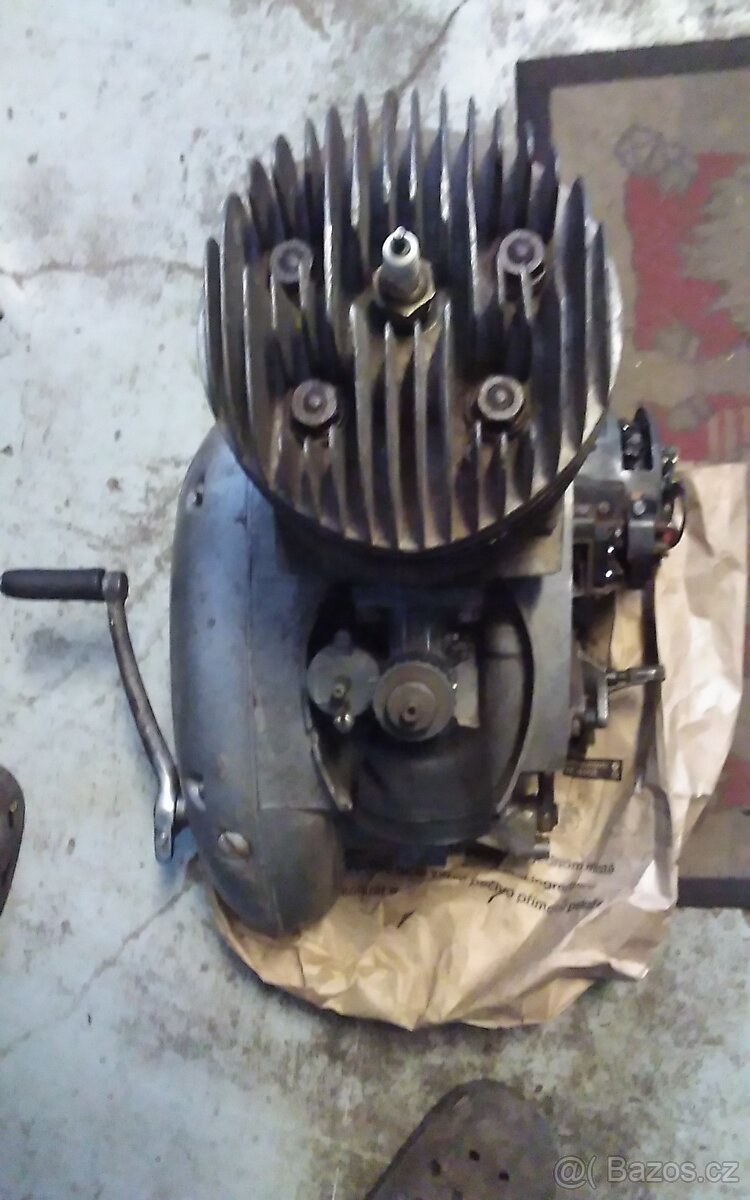 Motor Jawa 250,353 - 5