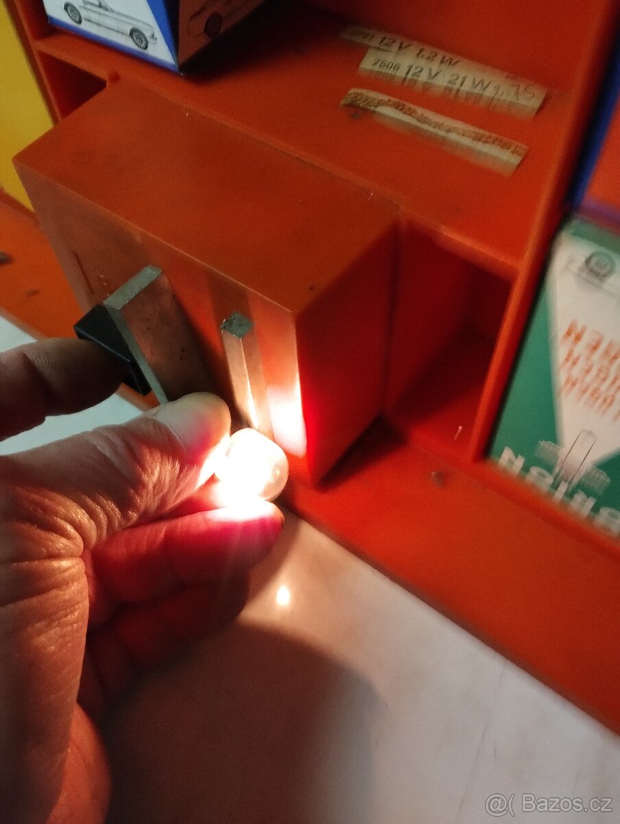 Box na autožárovky - 5