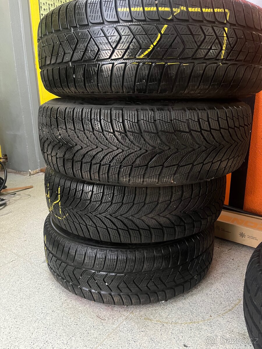 4x disk 17 s zimní gumou pirelli na Range Rover Evoque