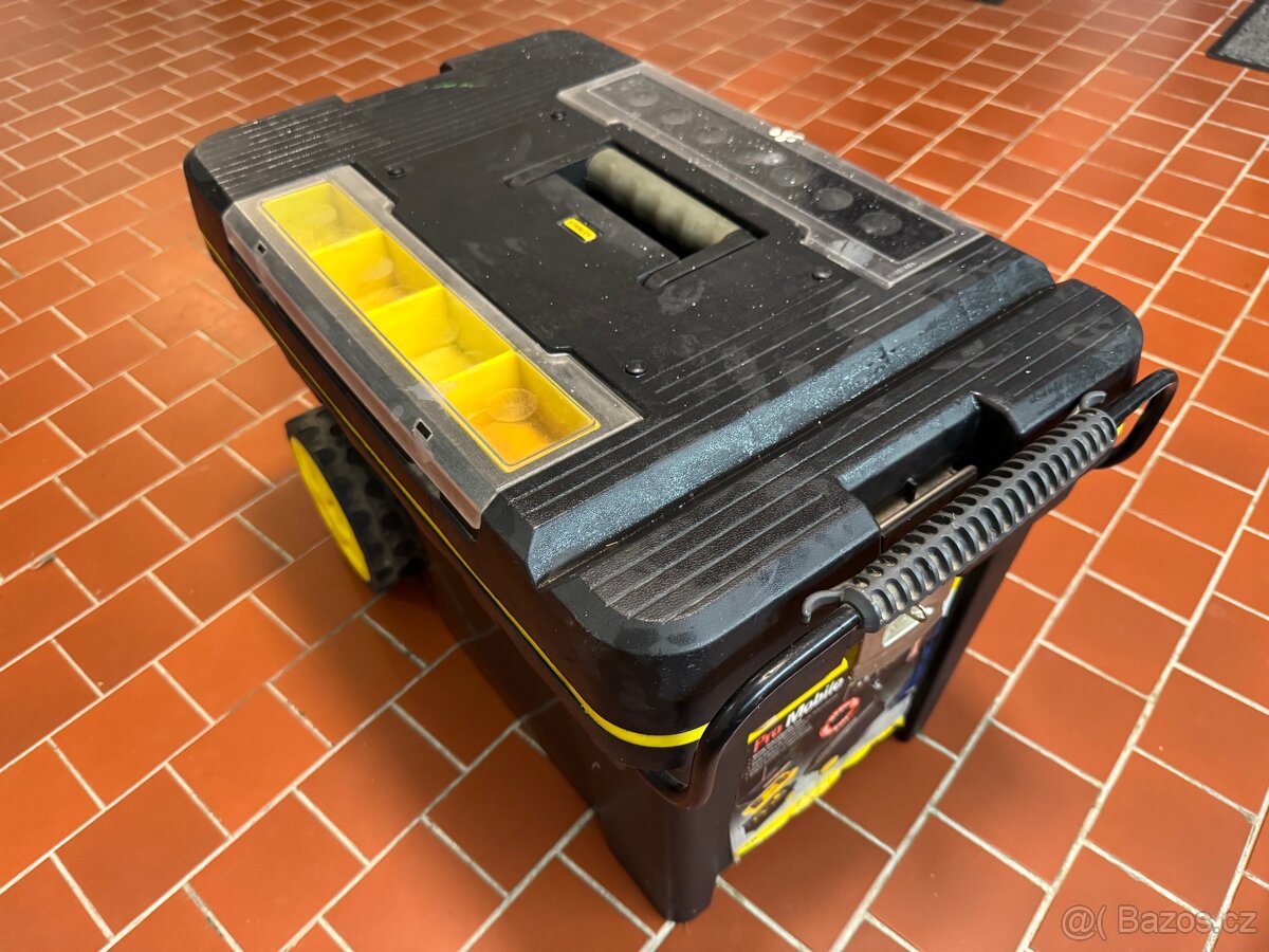 Box na nářadí Stanley na kolečkách - 5