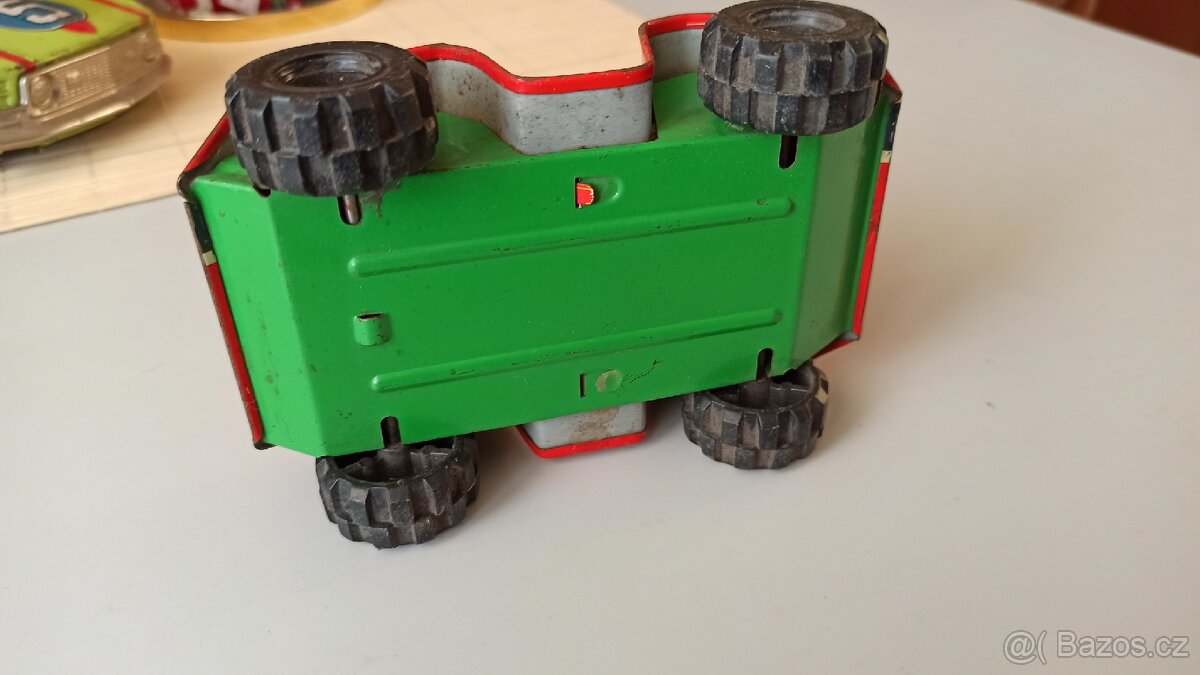 Plechové auto staré - 5