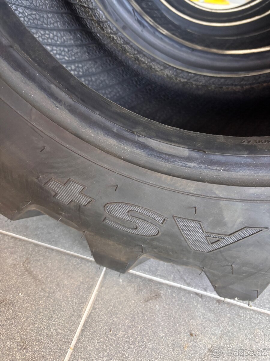 Pneu na UNC 10,0/75- 15,3 - 5