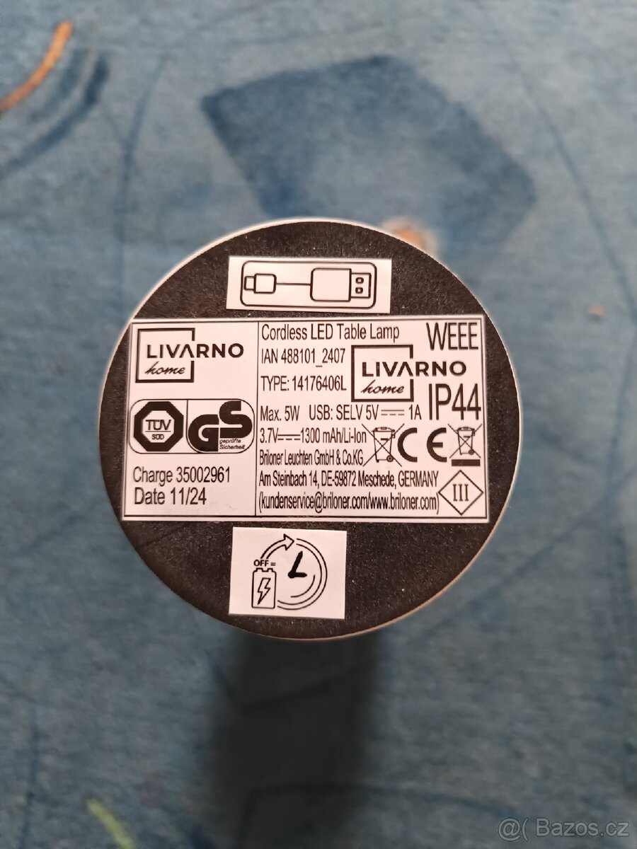 Minimalistická RGB LED lampa - 5