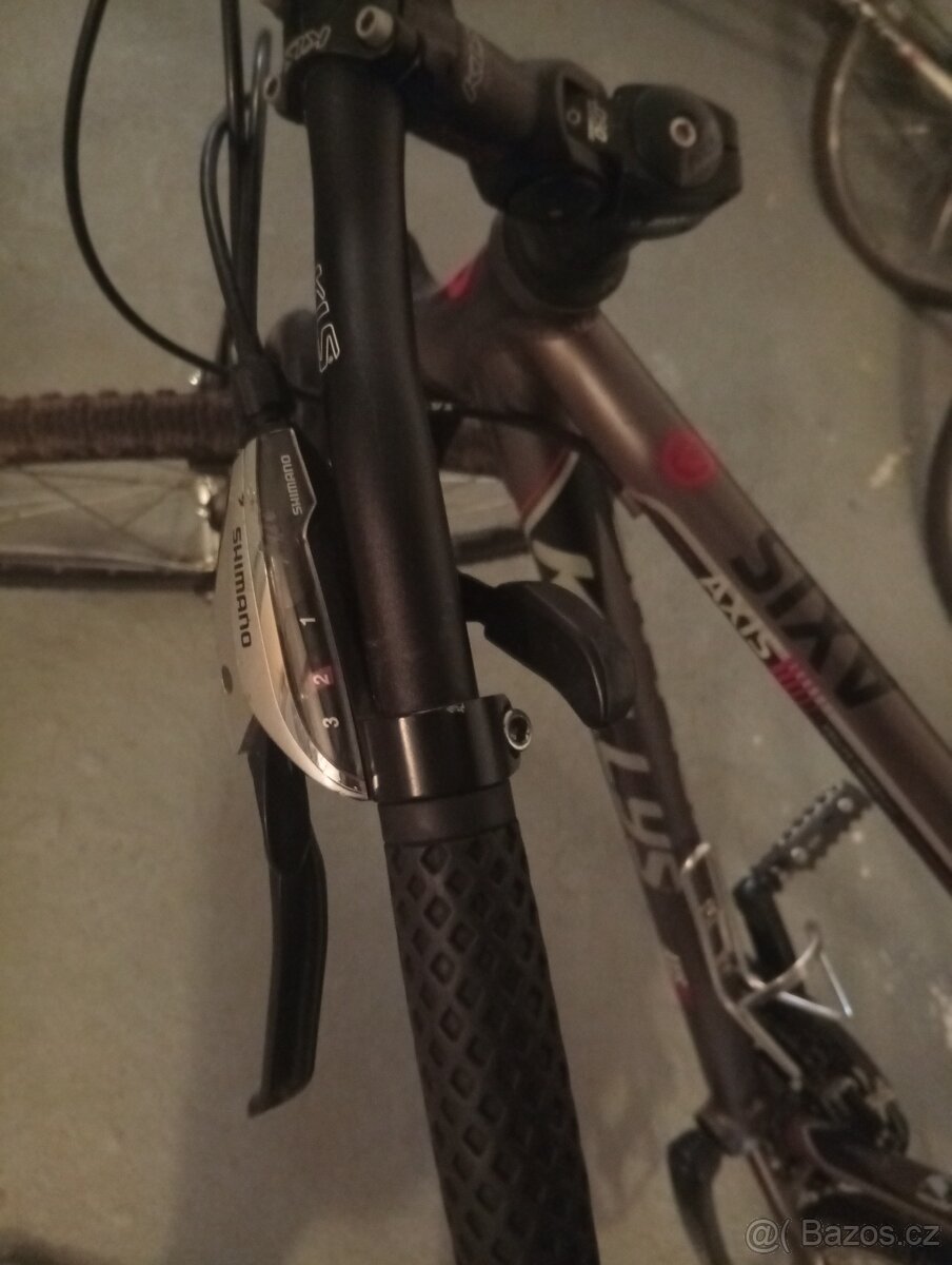 Prodám trekové Kellys axis - 5