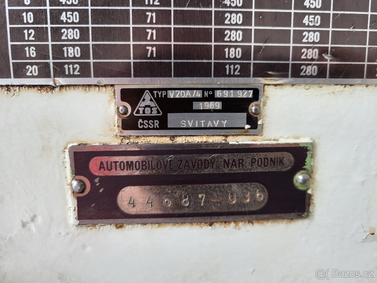 Prodám ŘADOVOU VRTAČKU V20A/4 - 5