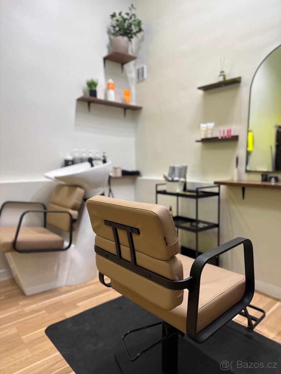 Kadeřnictví křeslo a mycí box - 5