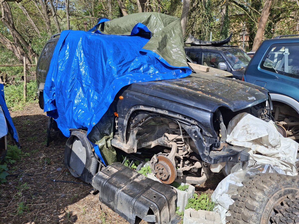 Jeep cherokee kj facelift - 5
