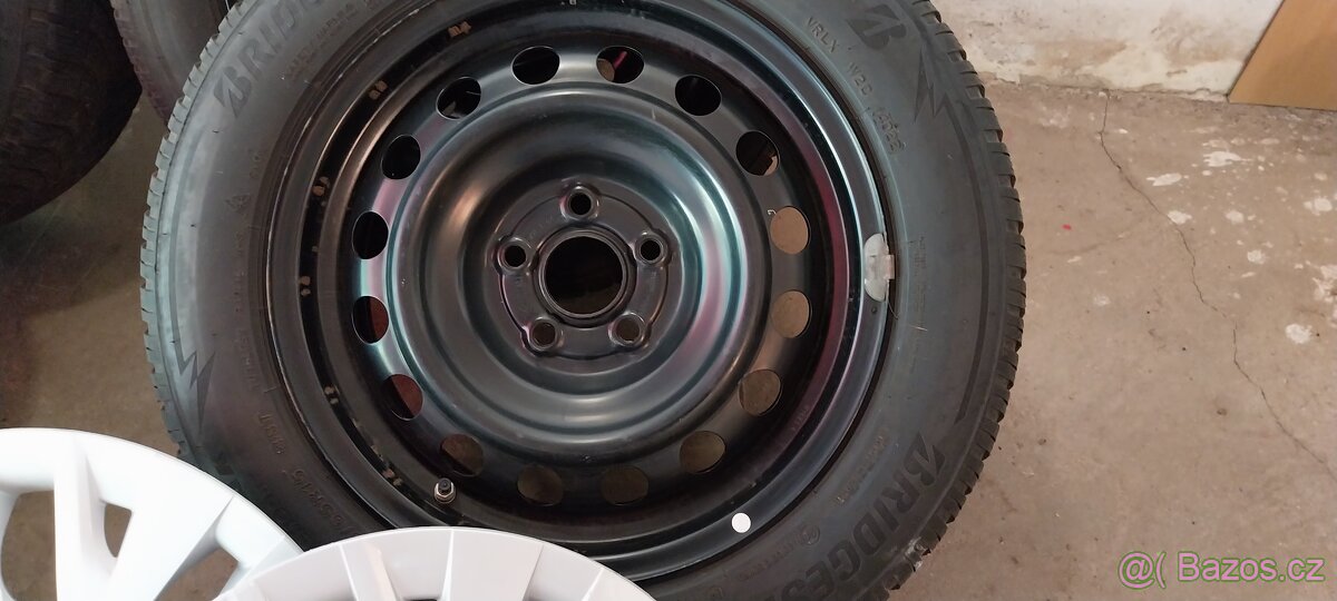 Zimni pneu 185/65 R15 Bridgestone s disky - 5