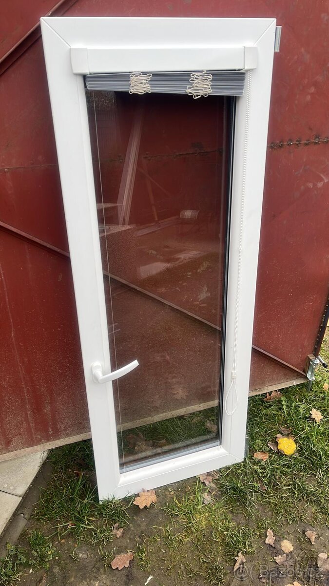 Dvojdílné okno + příslušenství 113x144cm - 5